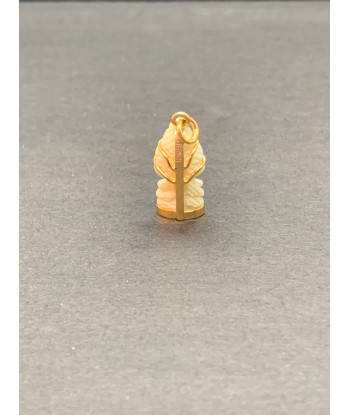 Pendentif Bouddha couleur Ivoire orné d'Or 14 carats Dans la société mordern